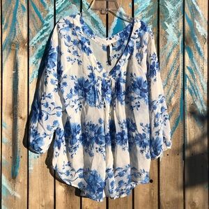 LC Lauren Conrad Blue and White Tie Front Blouse